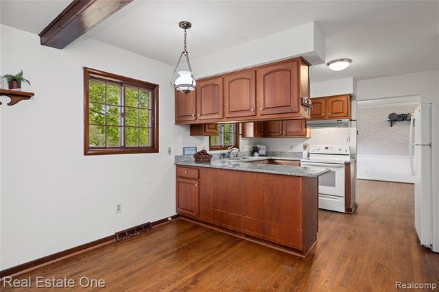 1675 Ledbury Drive, Bloomfield Hills, MI 48304