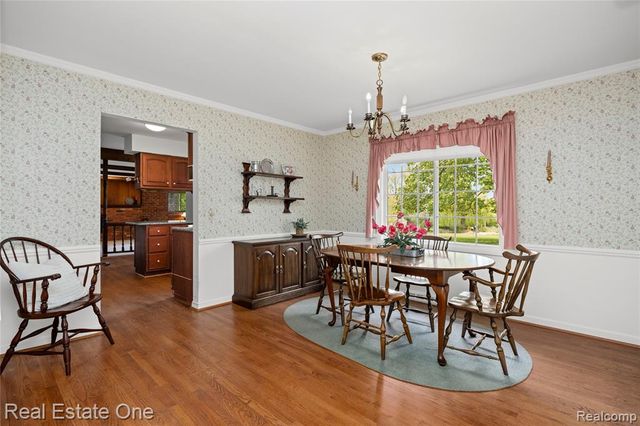 1675 Ledbury Drive, Bloomfield Hills, MI 48304