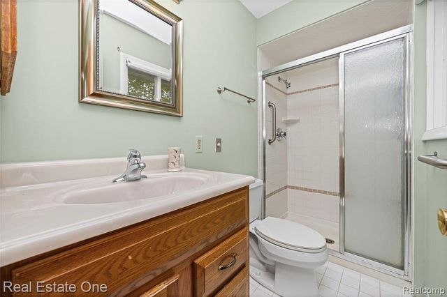 1675 Ledbury Drive, Bloomfield Hills, MI 48304