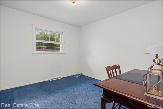 1675 Ledbury Drive, Bloomfield Hills, MI 48304