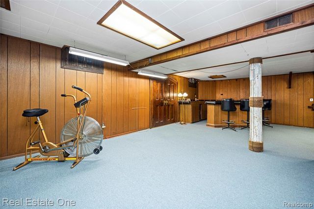 1675 Ledbury Drive, Bloomfield Hills, MI 48304