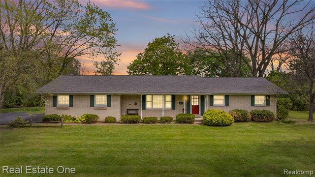 1675 Ledbury Drive, Bloomfield Hills, MI 48304