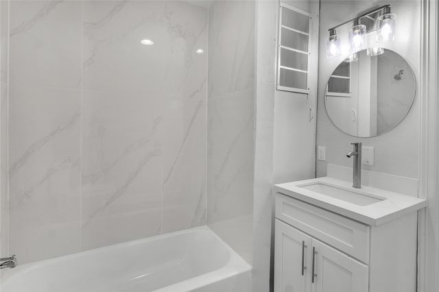 110 Prune Street, La Marque, TX 77568