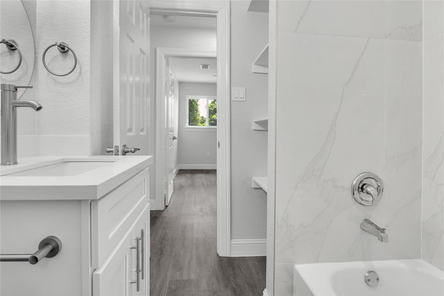 110 Prune Street, La Marque, TX 77568