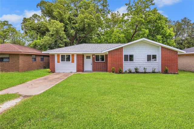 110 Prune Street, La Marque, TX 77568