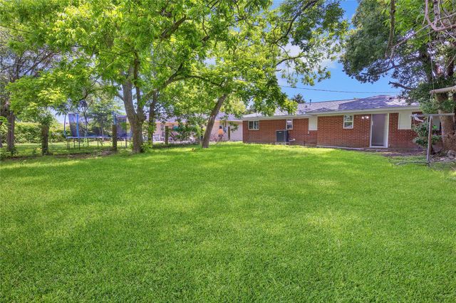 110 Prune Street, La Marque, TX 77568