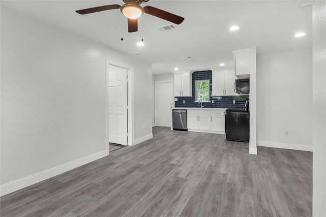 110 Prune Street, La Marque, TX 77568