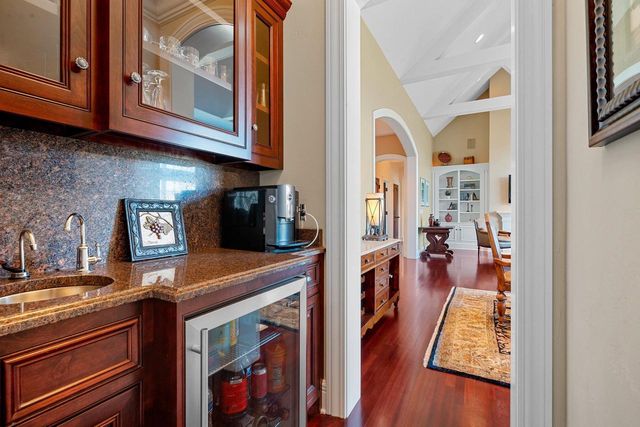 N8418 NORTH SHORE ROAD, Menasha, WI 54952