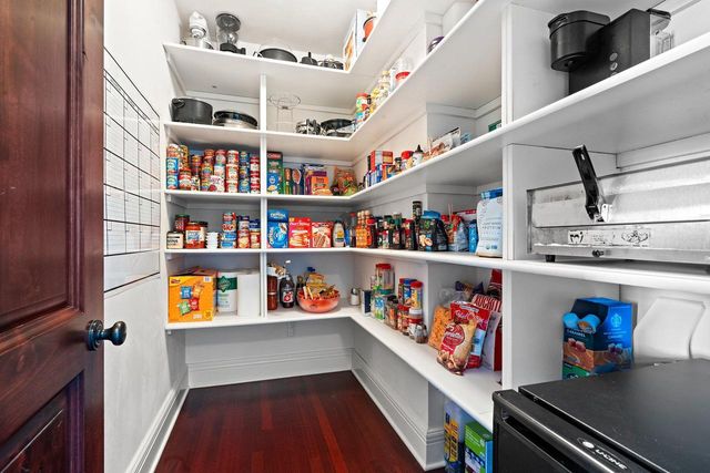 N8418 NORTH SHORE ROAD, Menasha, WI 54952