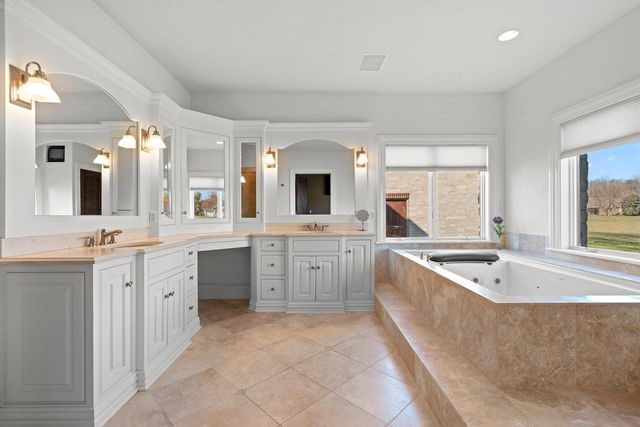 N8418 NORTH SHORE ROAD, Menasha, WI 54952