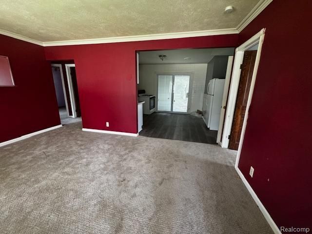 26367 Ridgemont Street, Roseville, MI 48066