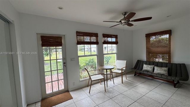 405 Bennington Ln 405, Lake Worth, FL 33467