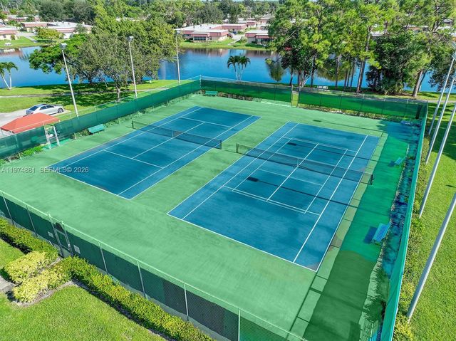 405 Bennington Ln 405, Lake Worth, FL 33467