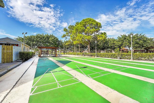 405 Bennington Ln 405, Lake Worth, FL 33467