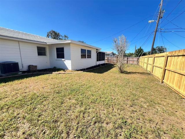 11093 54TH AVENUE N, St Petersburg, FL 33708