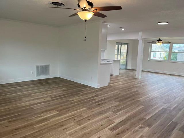 11093 54TH AVENUE N, St Petersburg, FL 33708
