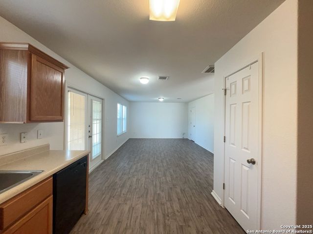 6903 Cutting Creek, San Antonio, TX 78244