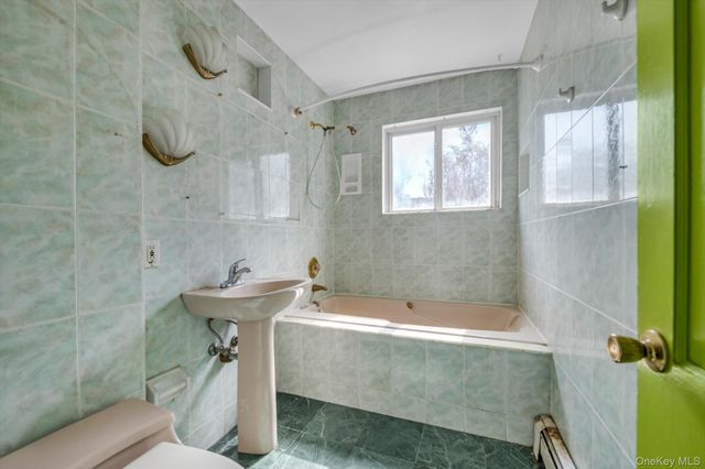 54 Garfield Place, East Northport, NY 11731