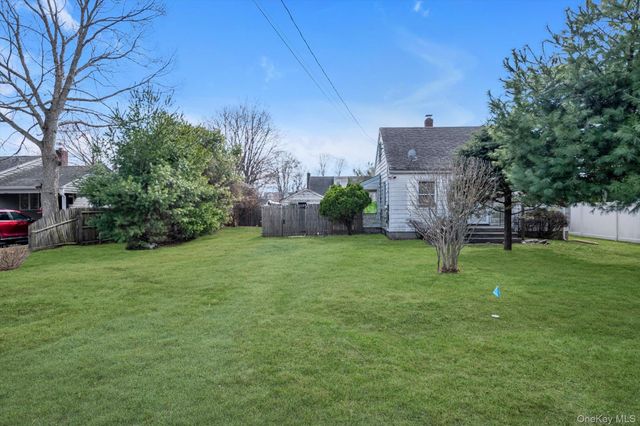 54 Garfield Place, East Northport, NY 11731