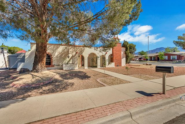 301 Los Nietos Court, El Paso, TX 79932