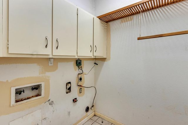 301 Los Nietos Court, El Paso, TX 79932
