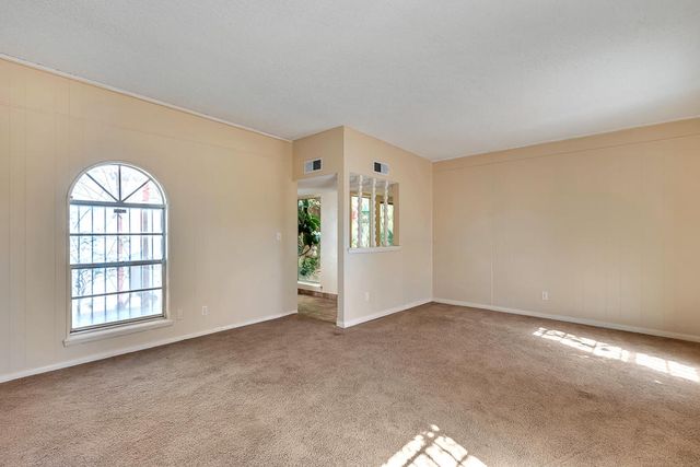 301 Los Nietos Court, El Paso, TX 79932