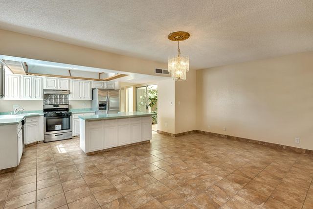 301 Los Nietos Court, El Paso, TX 79932
