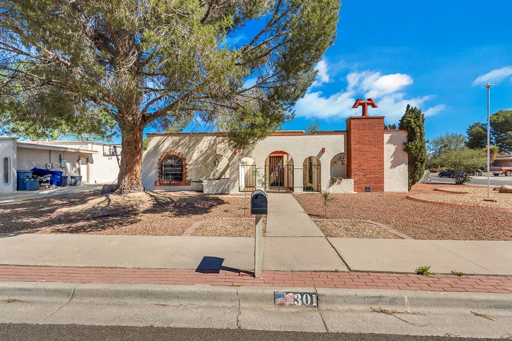 301 Los Nietos Court, El Paso, TX 79932