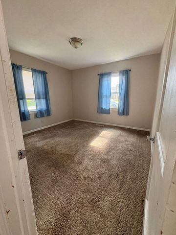 1416 N Henry St, Augusta, KS 67010