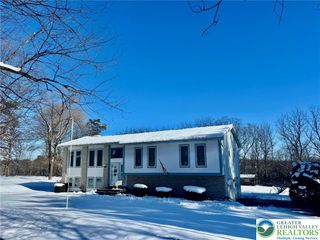 372 Oxford Circle, Moore Twp, PA 18014