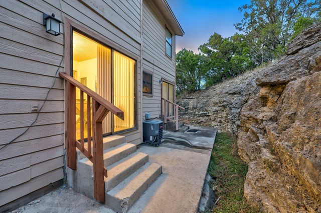 21461 Coyote TRL 2, Lago Vista, TX 78645