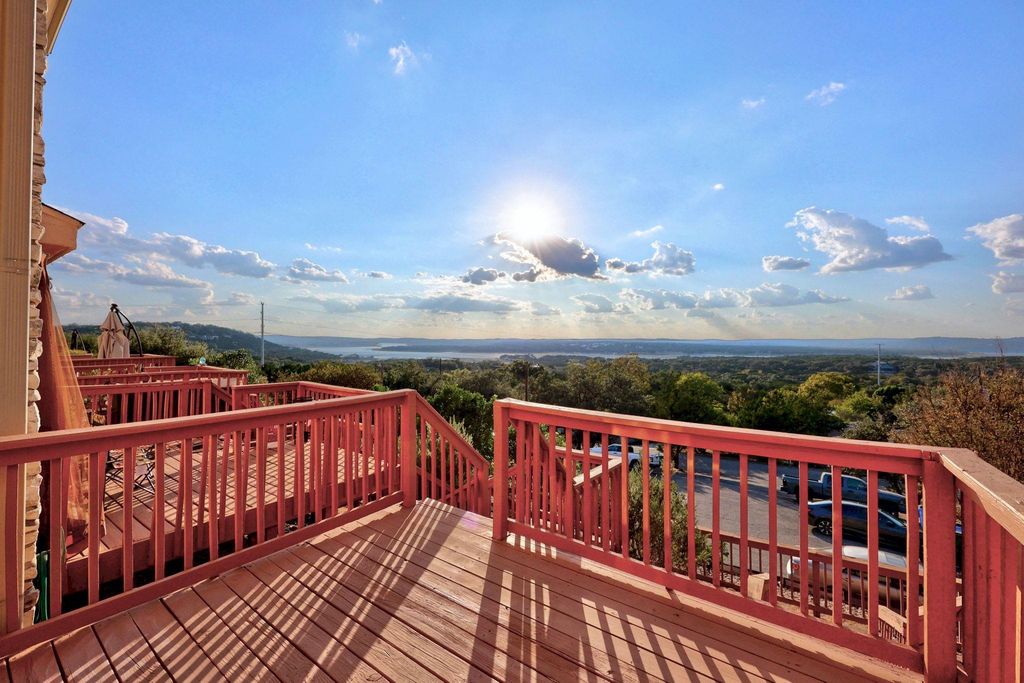 21461 Coyote TRL 2, Lago Vista, TX 78645