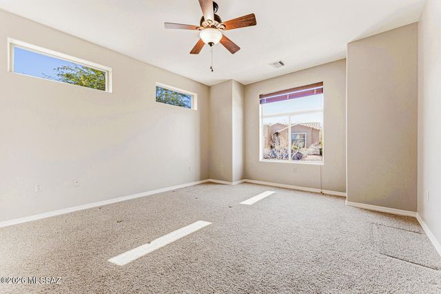 649 W Knotwood Street, Green Valley, AZ 85614