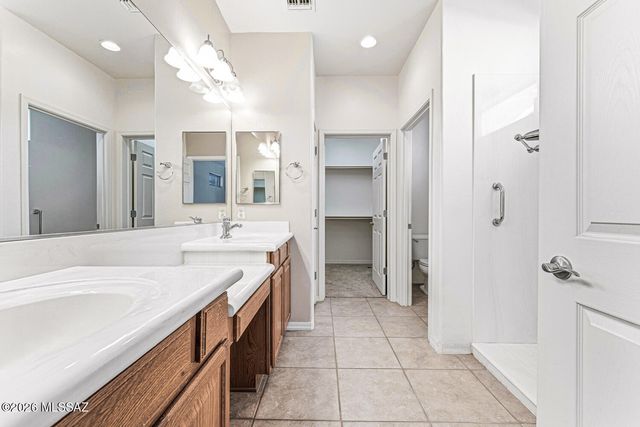 649 W Knotwood Street, Green Valley, AZ 85614