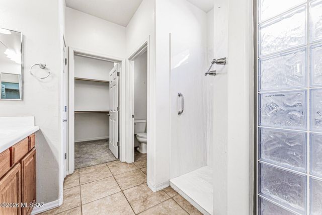 649 W Knotwood Street, Green Valley, AZ 85614