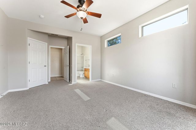 649 W Knotwood Street, Green Valley, AZ 85614