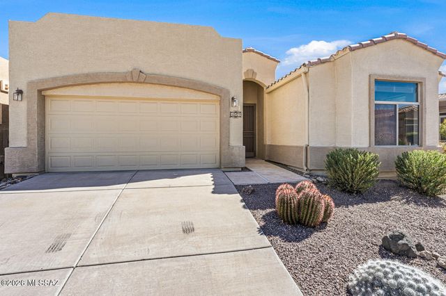 649 W Knotwood Street, Green Valley, AZ 85614