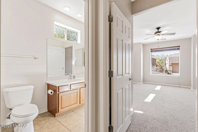 649 W Knotwood Street, Green Valley, AZ 85614