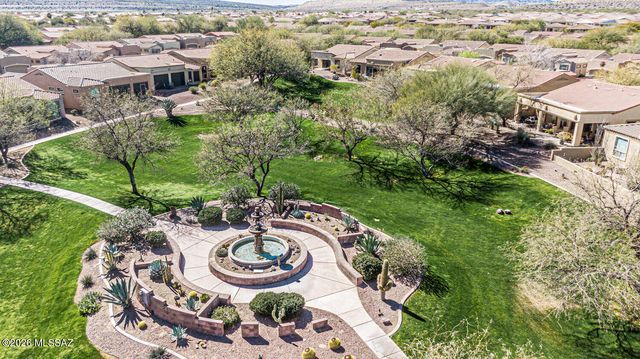 649 W Knotwood Street, Green Valley, AZ 85614