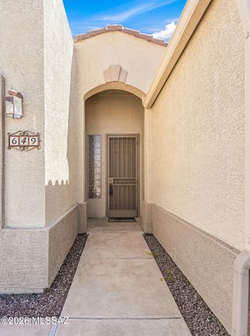 649 W Knotwood Street, Green Valley, AZ 85614