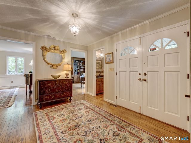 25 Country Lane, Glastonbury, CT 06073