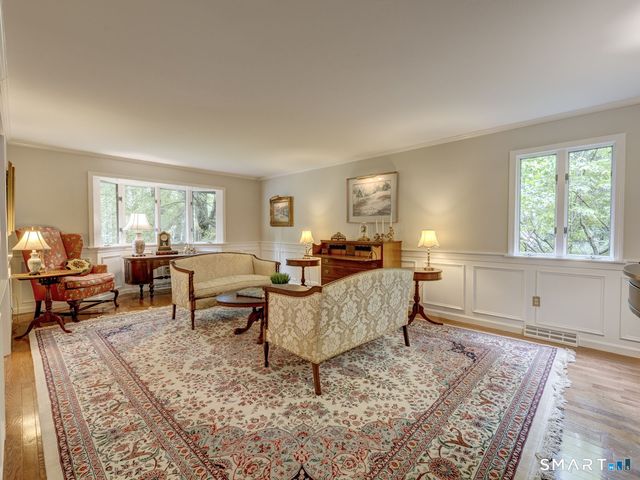 25 Country Lane, Glastonbury, CT 06073