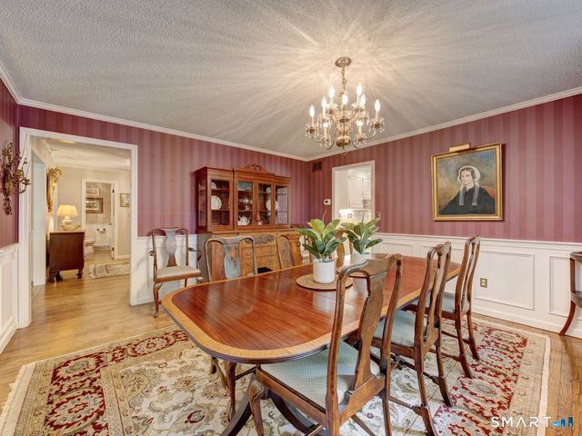 25 Country Lane, Glastonbury, CT 06073