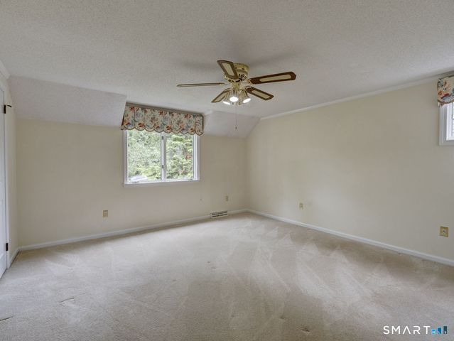 25 Country Lane, Glastonbury, CT 06073