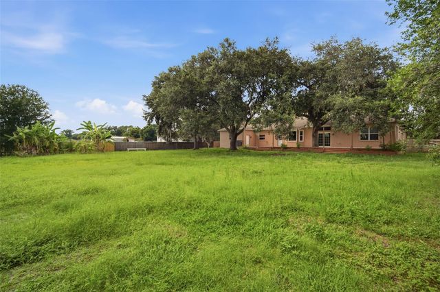 6611 W KNIGHTS GRIFFIN ROAD, Plant City, FL 33565