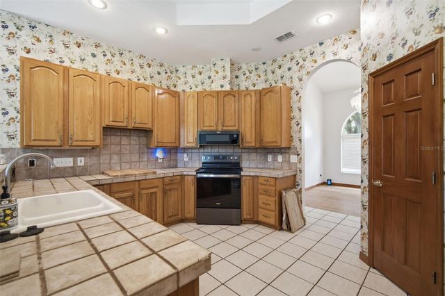 6611 W KNIGHTS GRIFFIN ROAD, Plant City, FL 33565