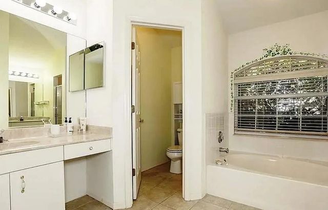 6141 36TH LANE E, Bradenton, FL 34203