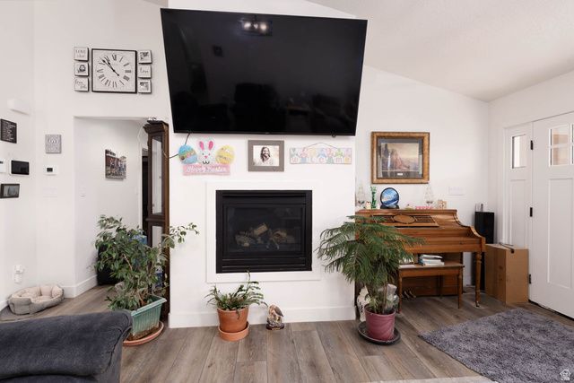 497 N 200 W, Moroni, UT 84646