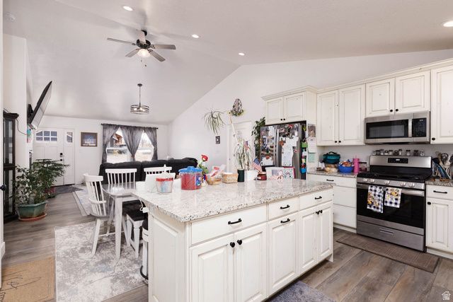 497 N 200 W, Moroni, UT 84646