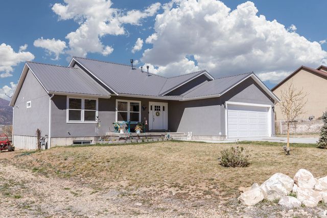497 N 200 W, Moroni, UT 84646